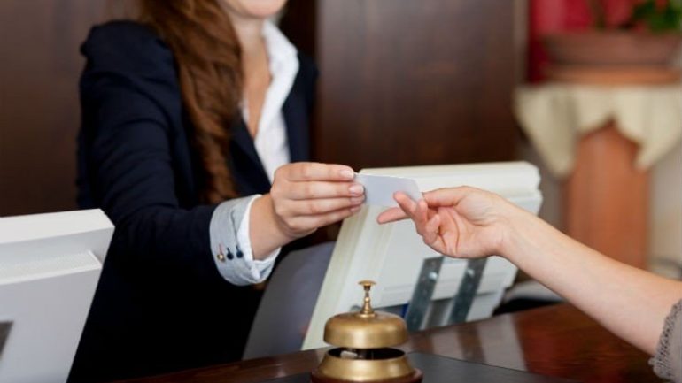 Στον πελάτη το κόστος του φόρου διαμονής στα ξενοδοχεία