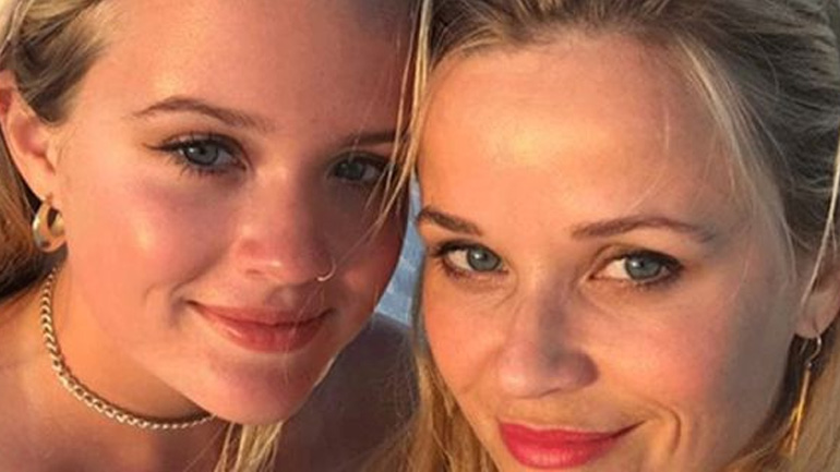 Reese Witherspoon: Δείτε την τρομερή ομοιότητα με την κόρη της