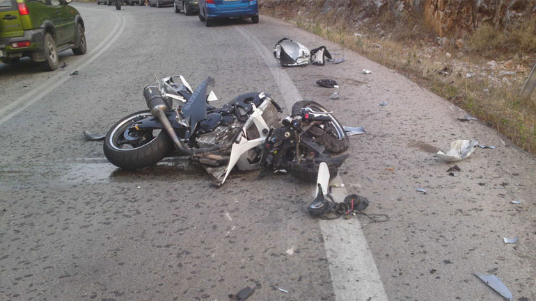 Τραγωδία στην άσφαλτο: Δύο νεκροί και τρεις τραυματίες σε τροχαίο στην Πάρο Τραγωδία στην άσφαλτο: Δύο νεκροί και τρεις τραυματίες σε τροχαίο στην Πάρο