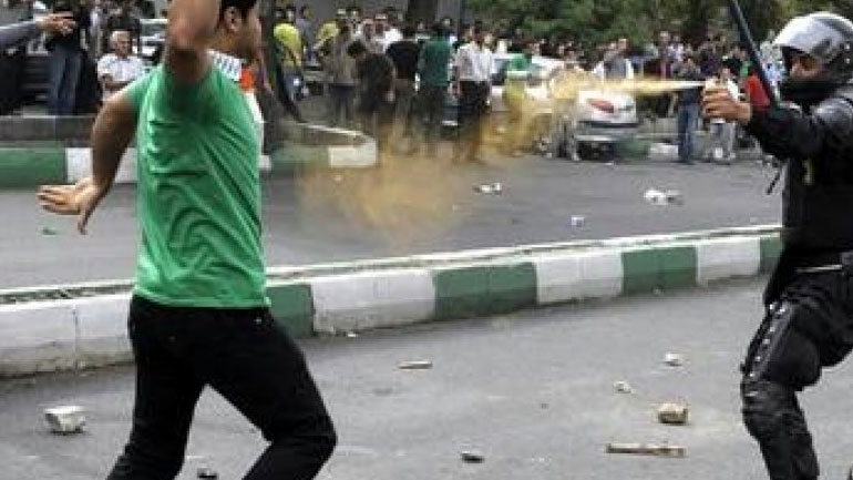 Περίπου 200 διαδηλωτές συνελήφθησαν το Σάββατο στην Τεχεράνη