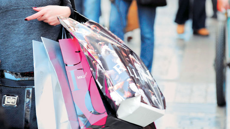 Την Τετάρτη θα ανοίξουν τα καταστήματα