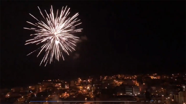 Λαμία: Η χρονιά άλλαξε με πυροτεχνήματα στην πόλη