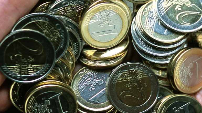 Σε υψηλό επίπεδο τριών μηνών αυξήθηκε η ισοτιμία του ευρώ έναντι του δολαρίου