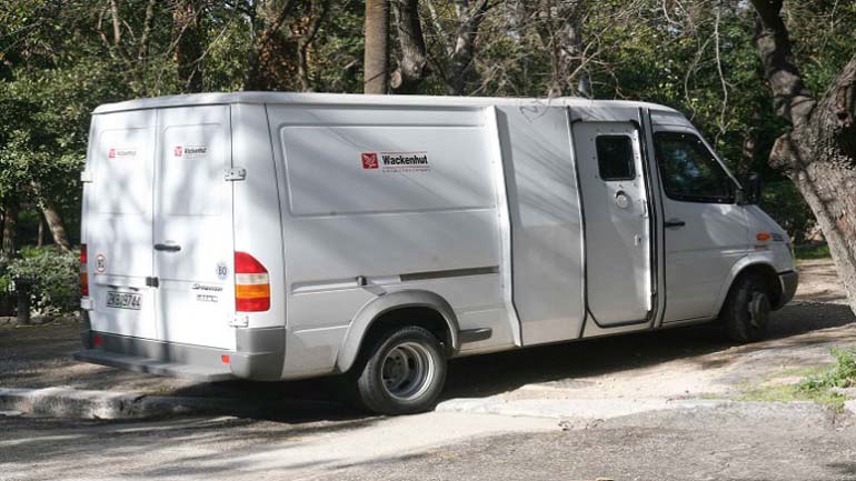 Καραμπόλα με οχήματα… χρηματαποστολών