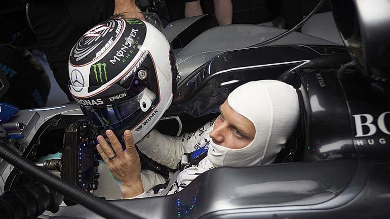 Ο Bottas ζητά από τους fans να σχεδιάσουν το κράνος του Ο Bottas ζητά από τους fans να σχεδιάσουν το κράνος του