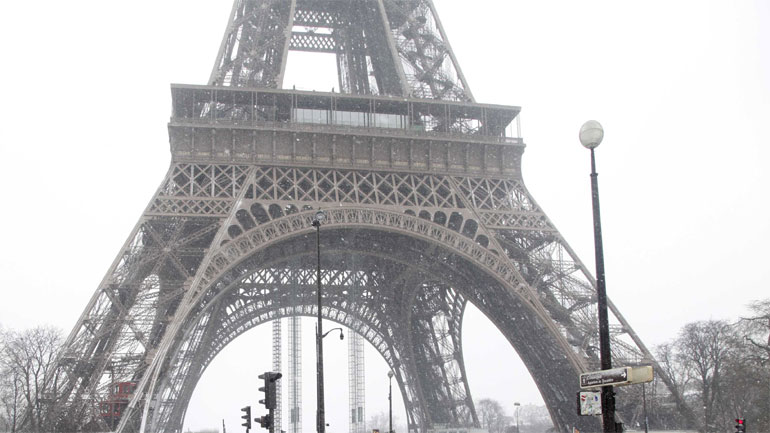 Κλειστός λόγω κακοκαιρίας ο Πύργος του Άιφελ