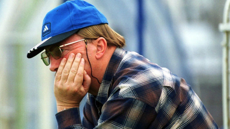 Σε λαϊκό προσκύνημα η σορός του Ευγένιου Γκέραρντ