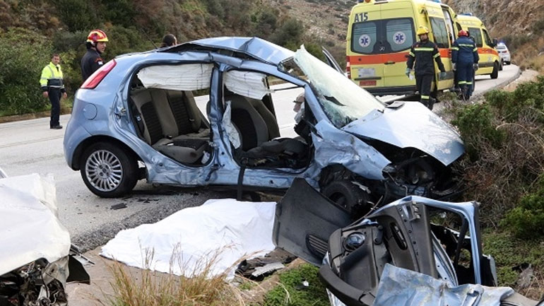 Κρήτη: Τρεις νεκροί και τέσσερις τραυματίες σε τροχαίο στην Εθνική Οδό
