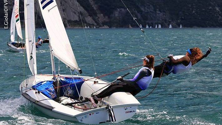 «Χρυσές» οι Σπανάκη-Παπαδοπούλου στο Παγκόσμιο 420 U17