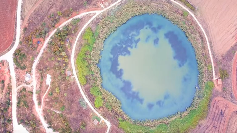 Τα μυστικά στολίδια της Μαγνησίας, οι λίμνες Ζερέλια, από ψηλά