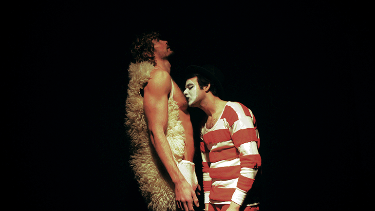 «Μπολιβάρ» στο θέατρο του Νέου Κόσμου