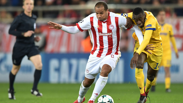 Πλήγμα με Οφόε στον Ολυμπιακό