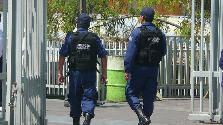 Ένας πρώην δήμαρχος και ο γιος του δολοφονήθηκαν στο Μεξικό Ένας πρώην δήμαρχος και ο γιος του δολοφονήθηκαν στο Μεξικό