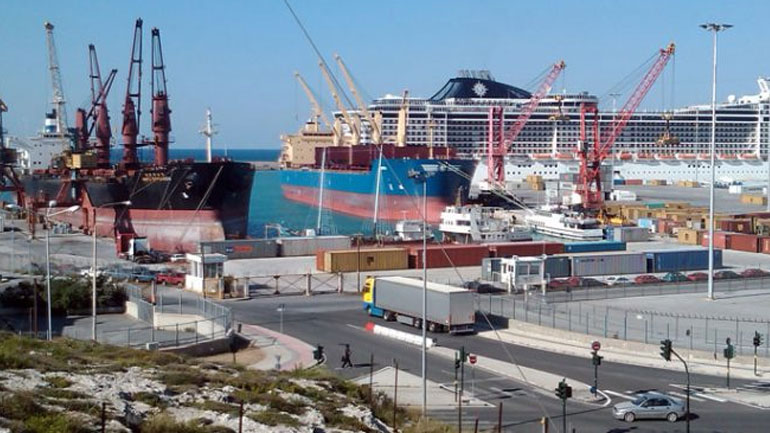 Άρπαξαν νταλίκα γεμάτη λιπάσματα από το λιμάνι Ηρακλείου