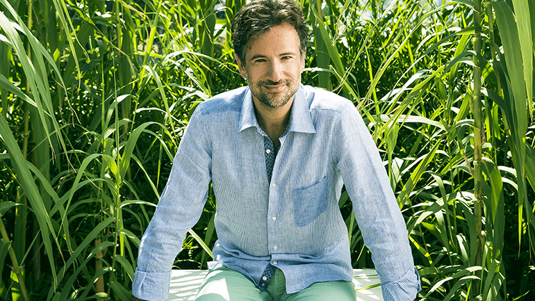 Κωστής Μαραβέγιας: Παράταση εμφανίσεων στο Άνοδος Live Stage