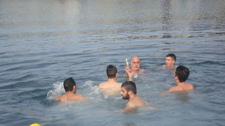 Ο αγιασμός των υδάτων στις Γούρνες Κρήτης