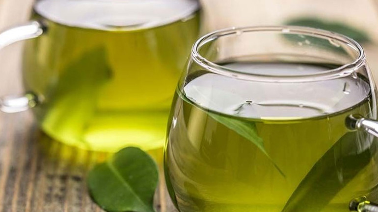 Αποτοξίνωση και αδυνάτισμα μετά τις γιορτές με ένα μόνο ρόφημα!