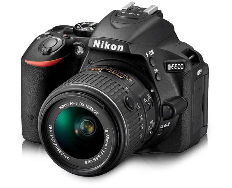 Η Nikon Digital Camera D5500 AF-P 18-55mm στα 599€