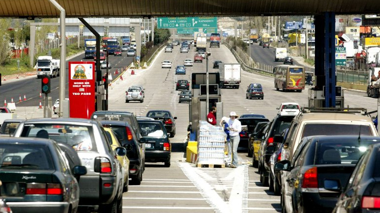 Υπ. Υποδομών: Δεν θα αλλάξουν οι πινακίδες των Ι.Χ. λόγω των διοδίων
