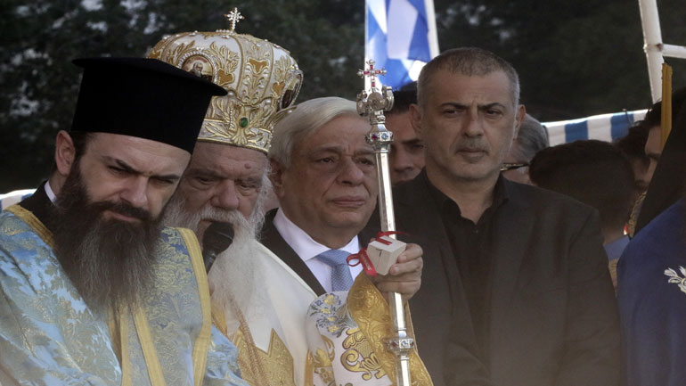 Με λαμπρότητα ο εορτασμός των Θεοφανίων στον Πειραιά