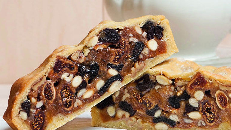 Σφολιατίνες με αποξηραμένα φρούτα