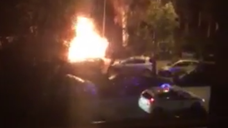 Εμπρησμός 4 οχημάτων τα ξημερώματα στην Καισαριανή Εμπρησμός 4 οχημάτων τα ξημερώματα στην Καισαριανή