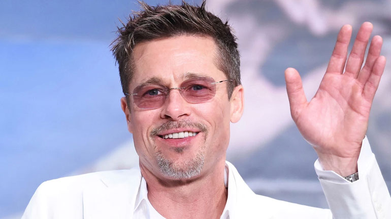 O Μπραντ Πιτ συστήνεται ως «Ουίλιαμ» όταν φλερτάρει