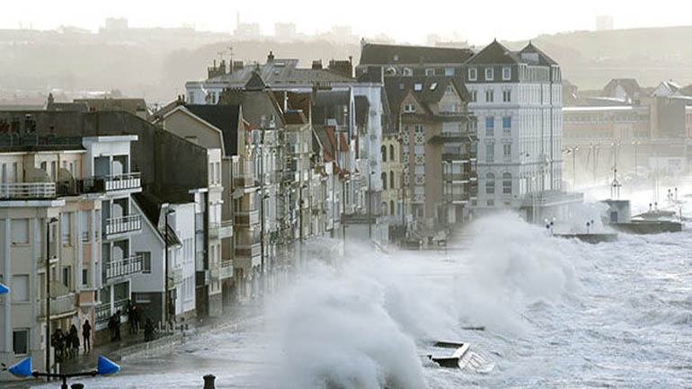 Γαλλία: Πέντε νεκροί από την καταιγίδα Ελεανόρ