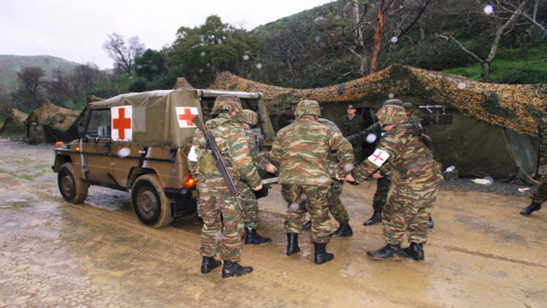 Γιατροί στρατιώτες σε αγροτικά ιατρεία