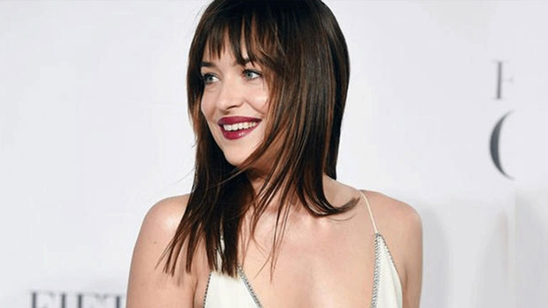 Παντρεύεται ο Chris Martin και η Dakota Johnson;