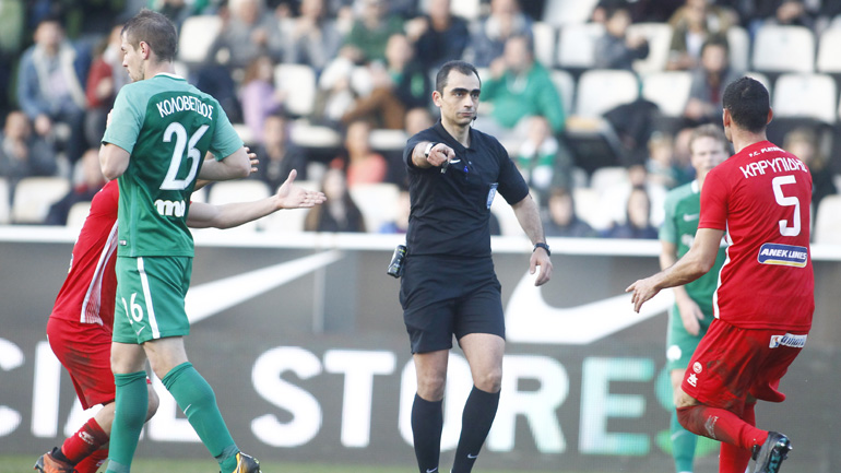 «Πόσα ανύπαρκτα πέναλτι έπρεπε να σφυρίξει;»