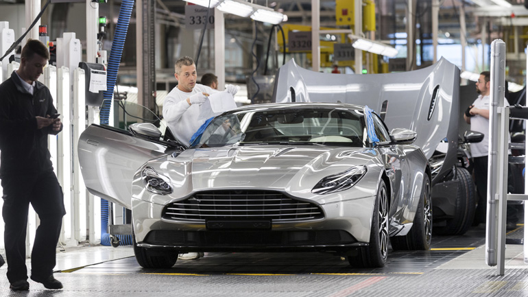 Ανεβάζει ρυθμούς η Aston Martin Ανεβάζει ρυθμούς η Aston Martin