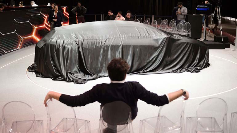 Απέχουν από την έκθεση της Γενεύης τρεις μάρκες