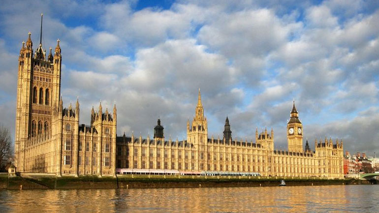 Βρετανία: Εκατοντάδες απόπειρες σύνδεσης με πορνογραφικούς ιστοτόπους καθημερινά στο κοινοβούλιο