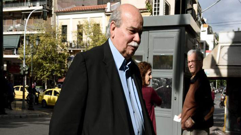 Παρέμβαση αντιεξουσιαστών σε πολιτική συγκέντρωση του ΣΥΡΙΖΑ στον Κεραμεικό