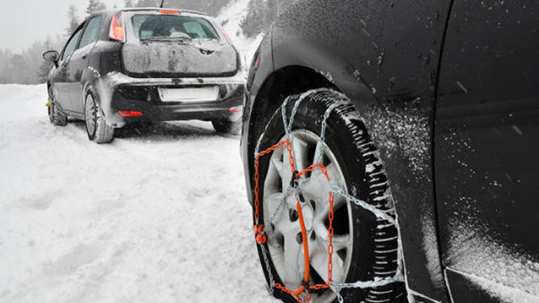 Με αντιολισθητικές αλυσίδες η κυκλοφορία στα ορεινά της Φλώρινας και της Καστοριάς