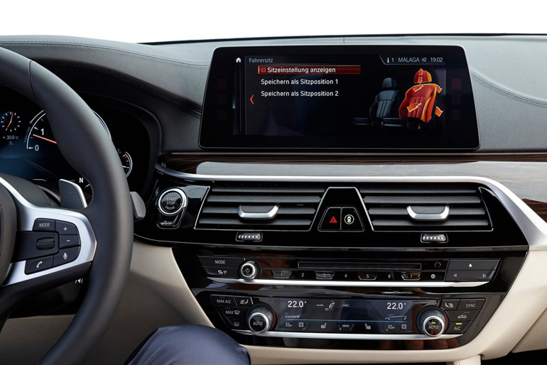 Φυσικά ένα τέτοιο αυτοκίνητο διαθέτει και επιλογή για... μασάζ στο κάθισμα!