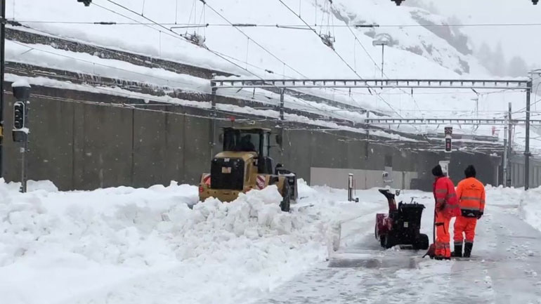 Επιστροφή στην ομαλότητα για τους τουρίστες που έχουν αποκλεισθεί στις ελβετικές Άλπεις