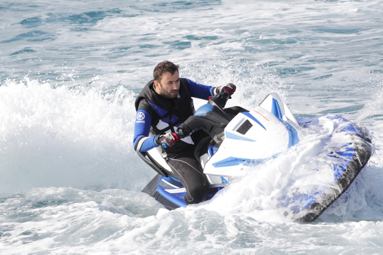 Το ιαπωνικό τέρας έχεις τρομακτική δύναμη αλλά τόσο ευχάριστο που δεν το χορταίνεις...