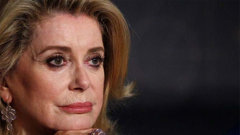 Γαλλία: Αντιδράσεις για το άρθρο γυναικών που υπερασπίζεται την «ελευθερία των ανδρών να ενοχλούν»