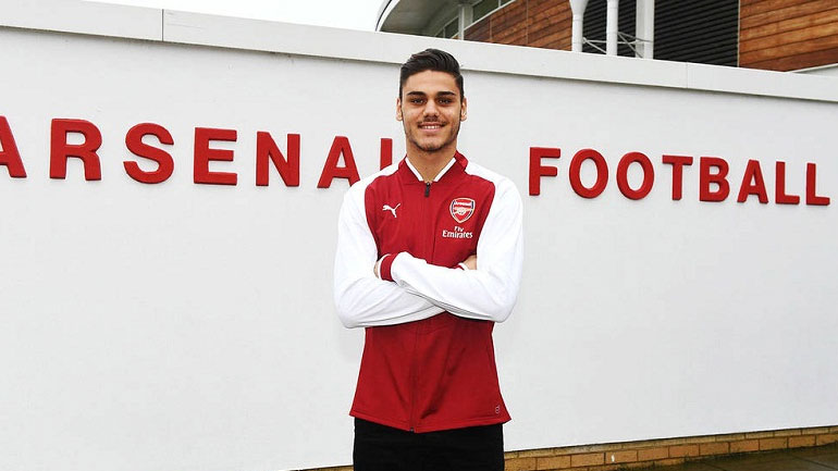 Στον πάγκο της Άρσεναλ ο Μαυροπάνος για το ντέρμπι με την Τσέλσι