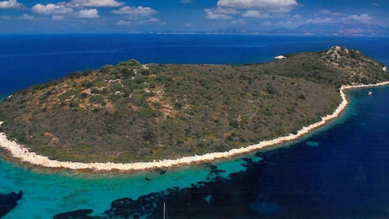 Η Σοφία πέρασε στα χέρια του αστέρα της Μπαρτσελόνα