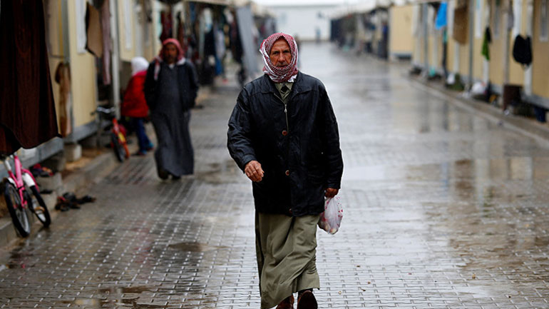 Συρία: Σχεδόν 100.000 οι εκτοπισμένοι σε ένα μήνα εχθροπραξιών στα όρια της επαρχίας Ιντλίμπ