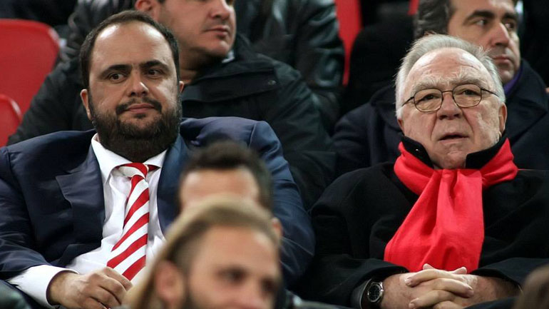 Μαρινάκης με κασέτα Βαρδινογιάννη και Αλαφούζου