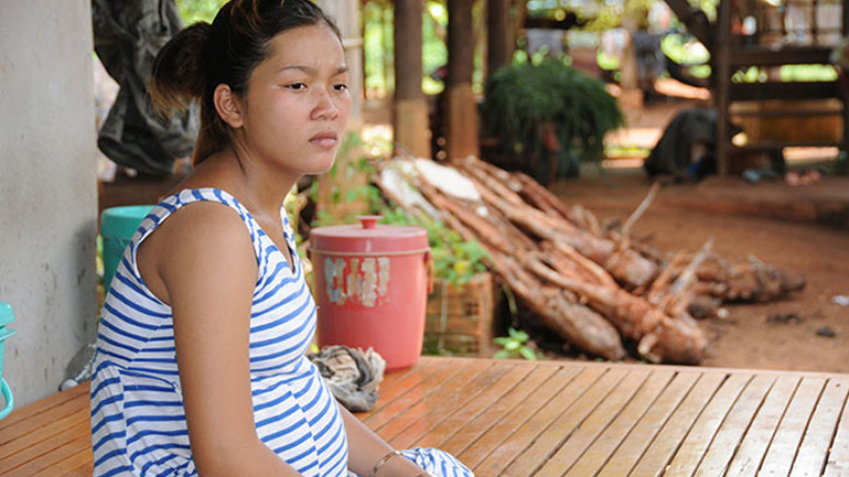 Λάος: Οι αρχές προτρέπουν τα νεαρά κορίτσια να αποφεύγουν την εγκυμοσύνη στην εφηβεία