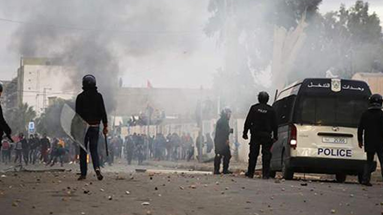 Τυνησία: Στρατιωτικές δυνάμεις αναπτύχθηκαν σε αρκετές πόλεις