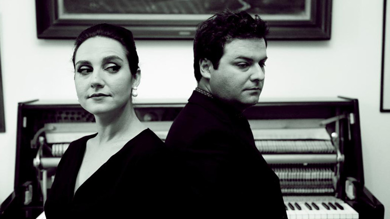 «Ερμηνείες Γυμνές» στον Ιανό