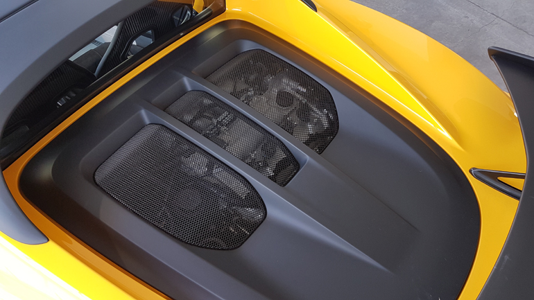 Ο κινητήρας της Lotus προέρχεται από την Toyota και είναι τοποθετημένος στο πίσω μέρος