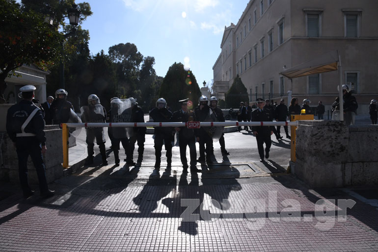 Αστυνομικές δυνάμεις στη Βουλή