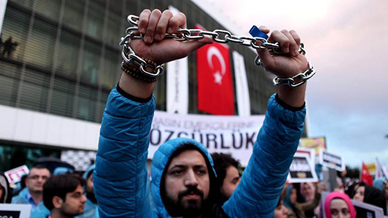 Τουρκία: Επανήλθαν στις θέσεις τους 1.800 υπαλλήλοι που είχαν απομακρυνθεί μετά την απόπειρα πραξικοπήματος